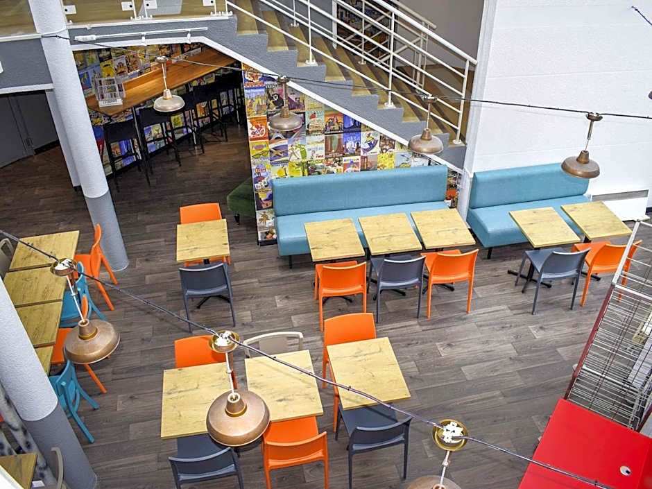 HotelF1 Bourges Le Subdray