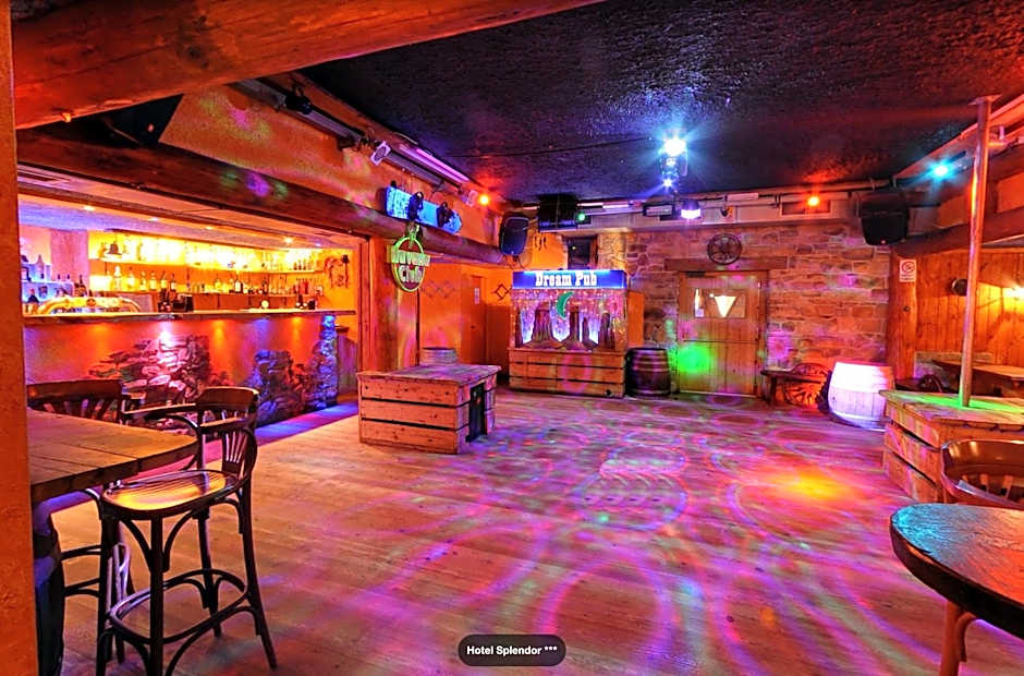 Hotel Splendor