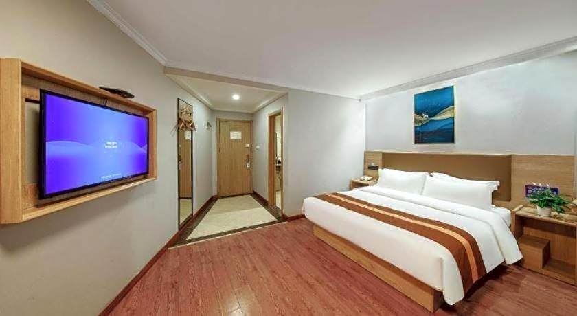 Greentree Inn Jiaxing Tongxiang Tudian Express Hotel