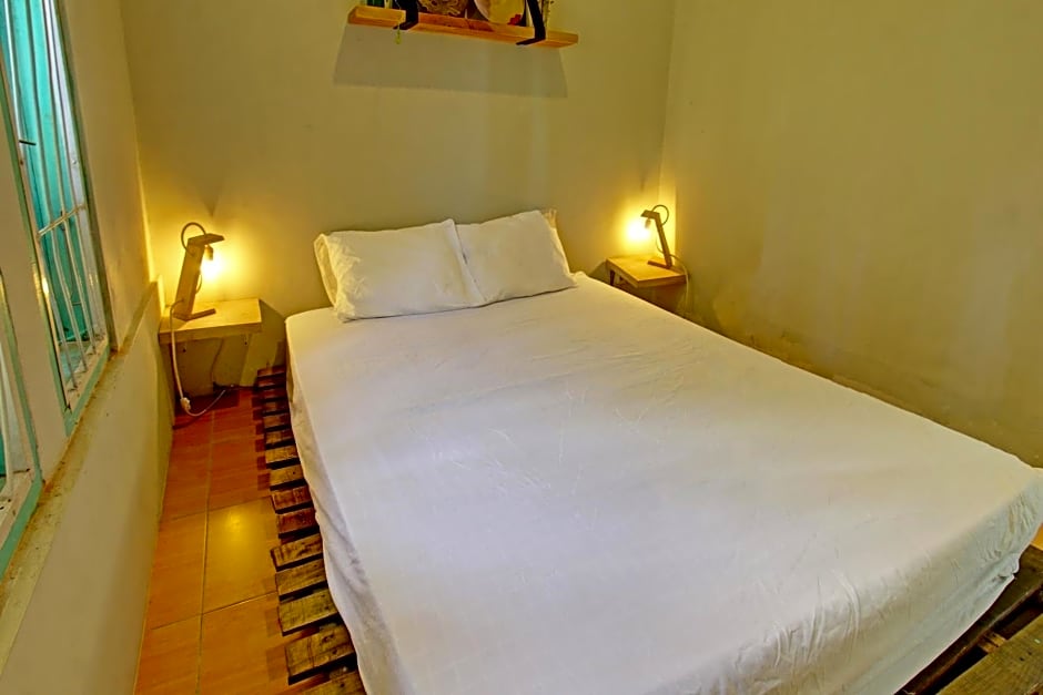 OYO 92825 Kamar Lombok