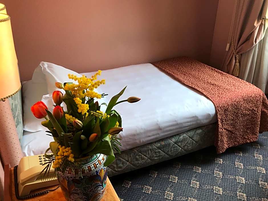 Hotel Mecenate Palace