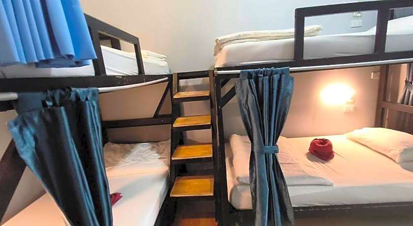 Boom Hostel Khaosok