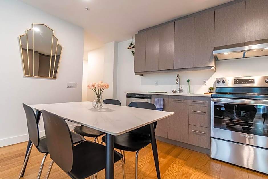 Rozenhaus Montreal Hotel