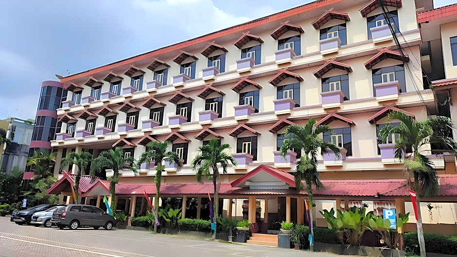 Abadi Hotel Convention Center