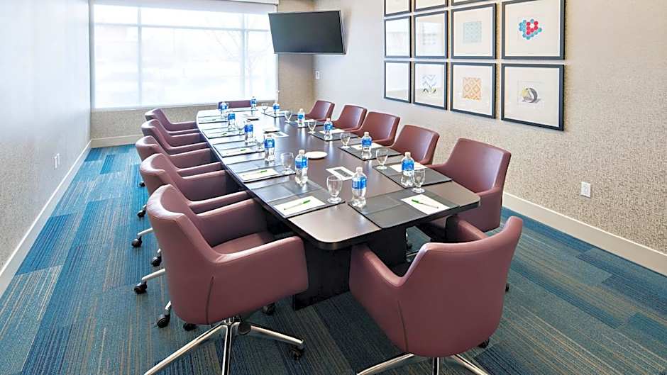 Staybridge Suites By Holiday Inn Red Deer North By IHG