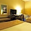 Super 8 by Wyndham Dauphin