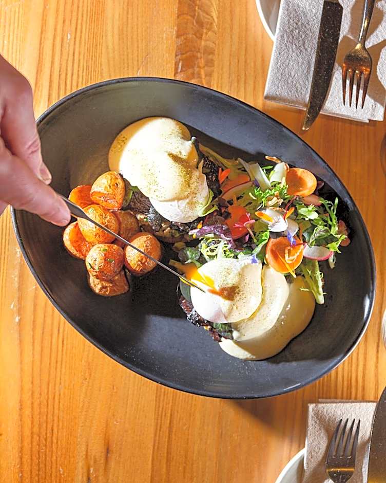 Manoir Victoria Hotel