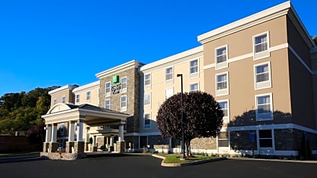 Holiday Inn Express Danbury I-84 By IHG