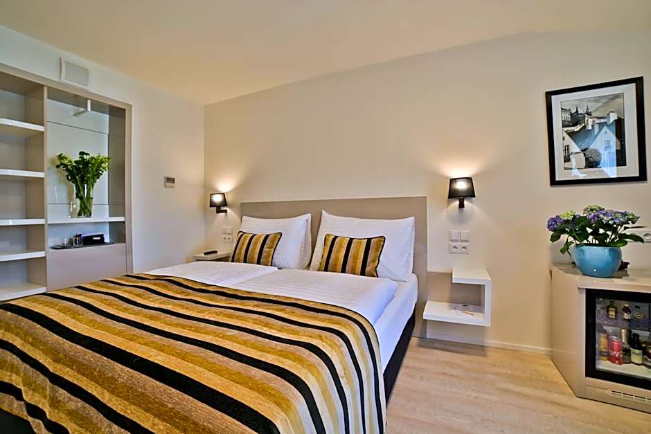 Ariston & Ariston Patio Hotel