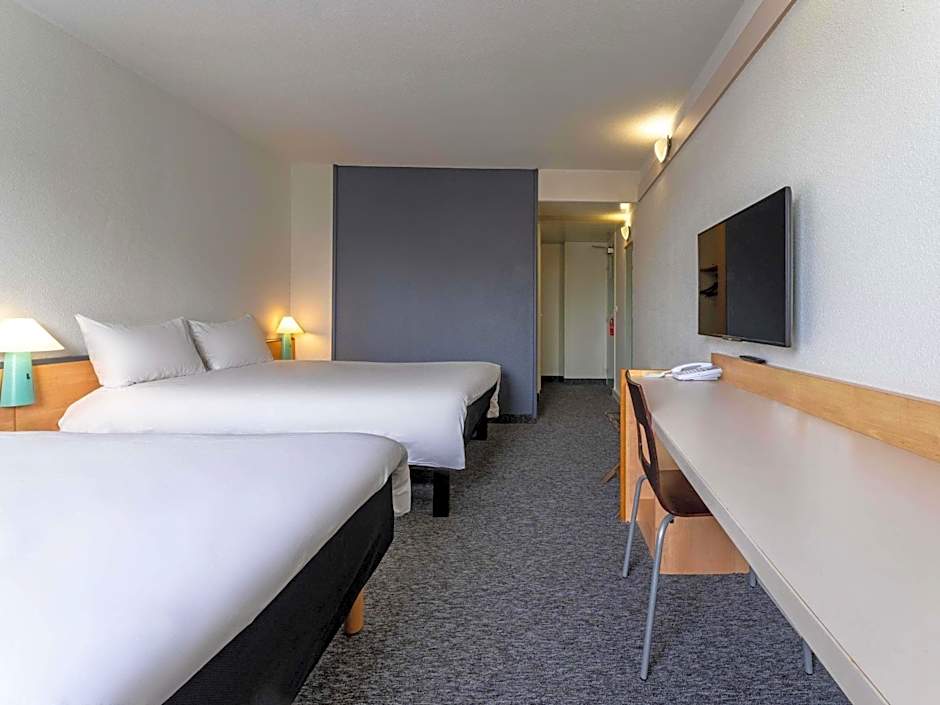 ibis Paris Pantin Eglise