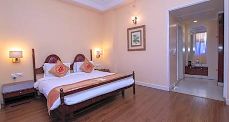 Queen Suite