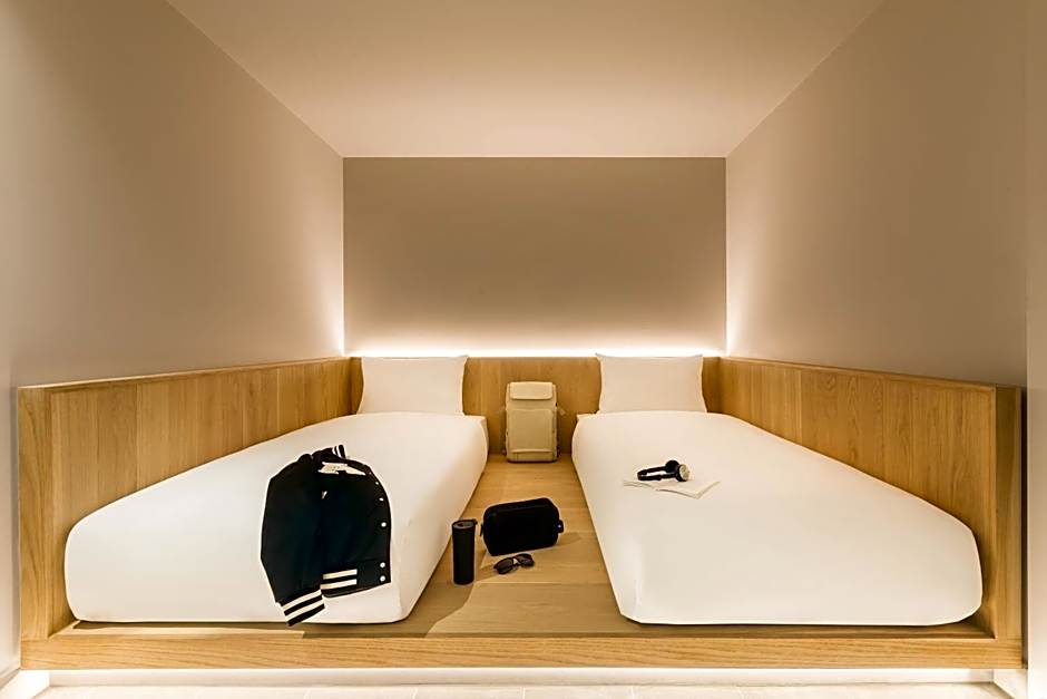 Zedwell Underground Tottenham Court Rd