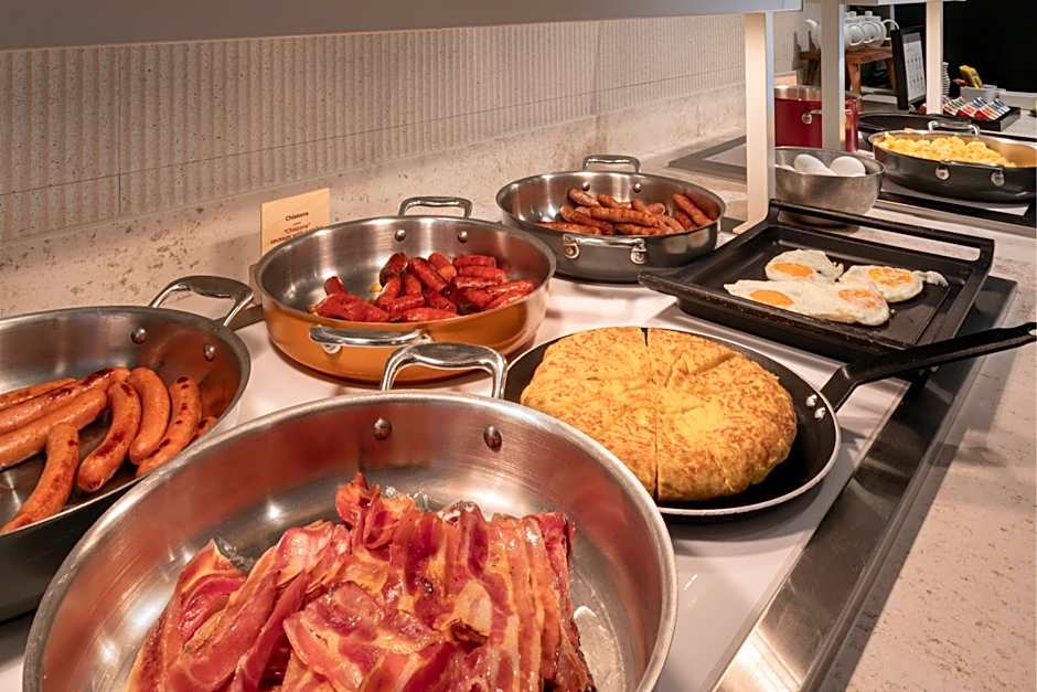 Catalonia Excelsior Hotel