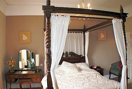 Double Room with Four Poster Bed