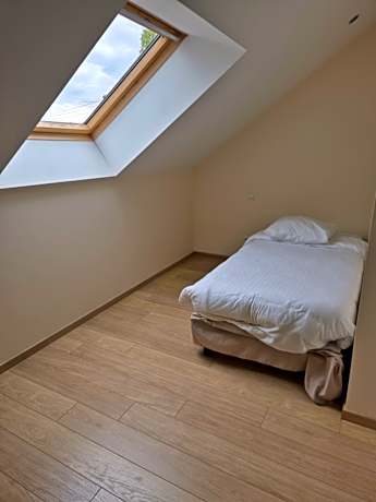 Three-Bedroom Deluxe Apartment