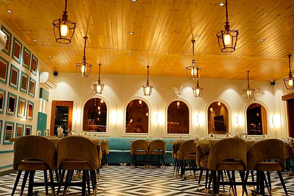 Jannat Hotel (Chamba )