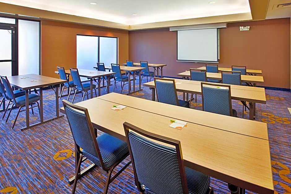 Courtyard by Marriott Houston Sugar Land/Stafford