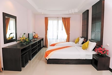Deluxe Double or Twin Room with Garden View