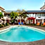Days Inn by Wyndham Victoria Airport Sidney