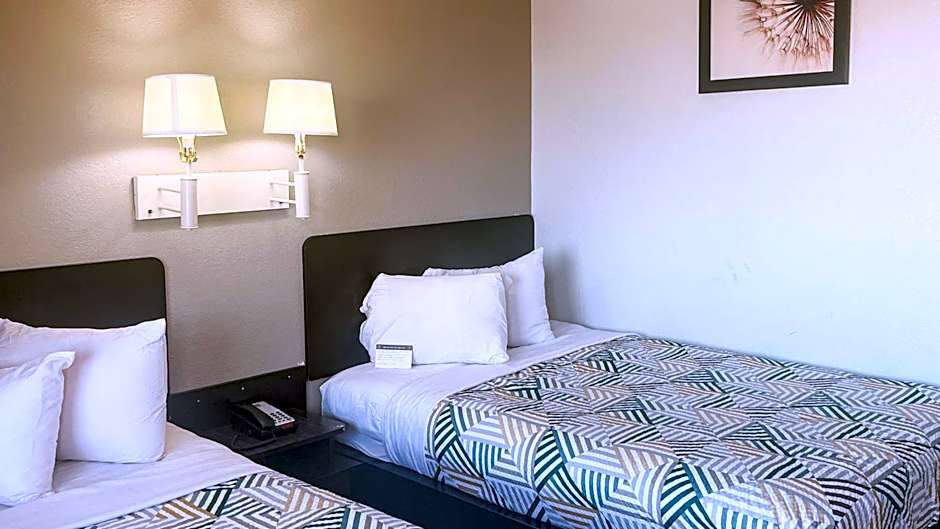 Photo 1 of 8 of 1 King Bed