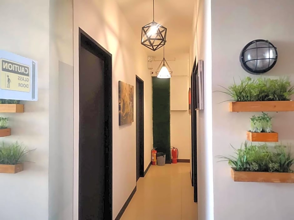 The Runway Inn - Mactan Cebu