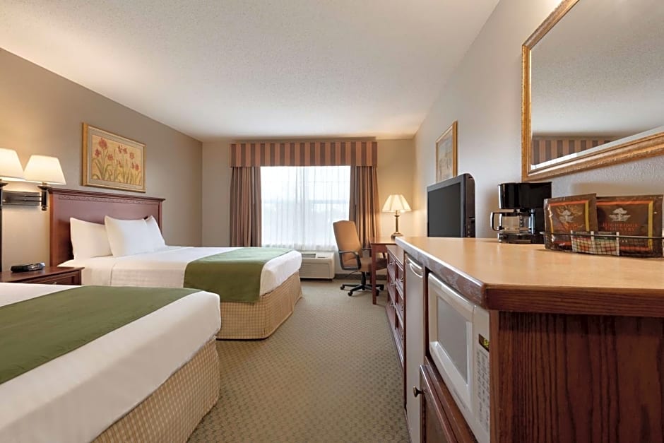 Country Inn & Suites by Radisson, St. Cloud East, MN