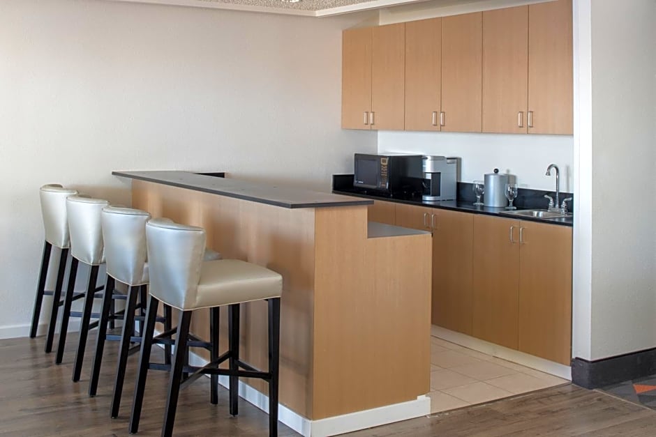 Holiday Inn Portland - Columbia Riverfront by IHG