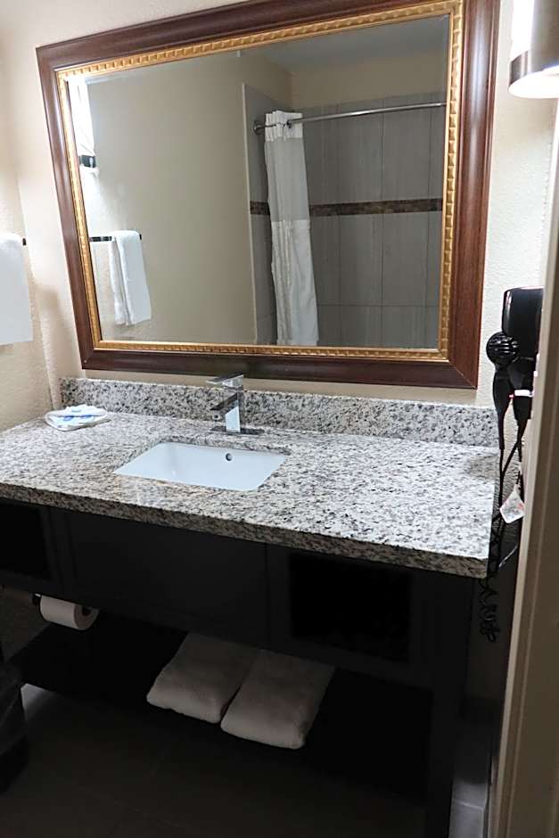 West Worth Inn & Suites White Settlement