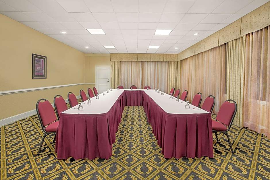 Ramada Fayetteville Fort Bragg
