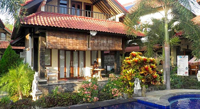 Tradisi Beach Front Villas
