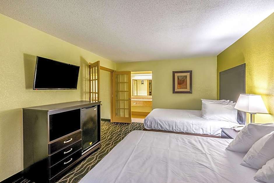Clarion Inn Columbia Airport