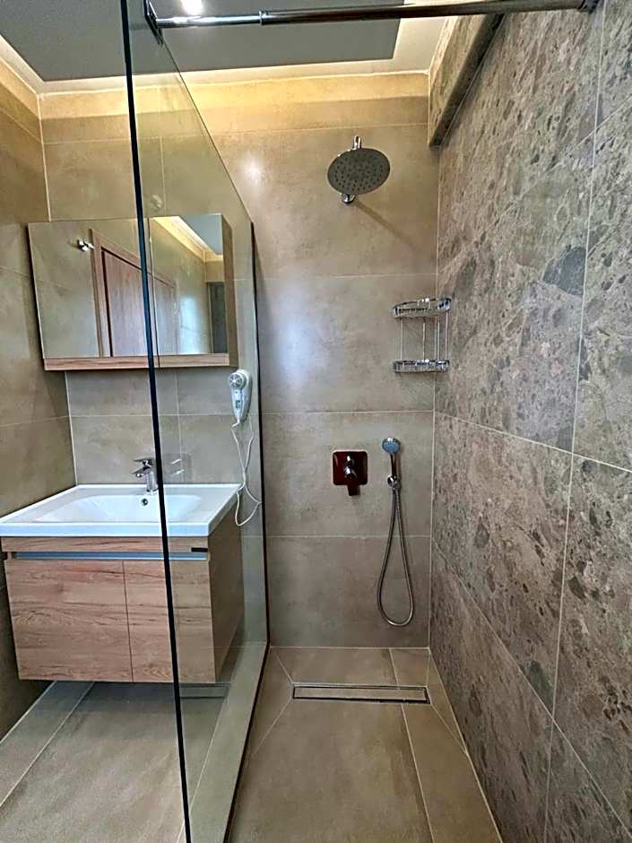 Georges Estates Hotel