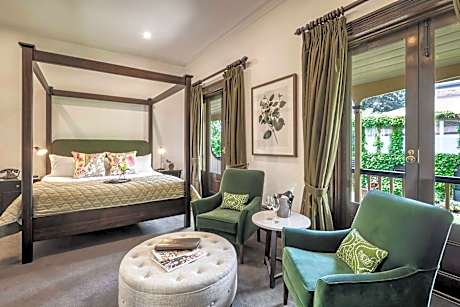Superior King Room - Piccadilly Garden Room