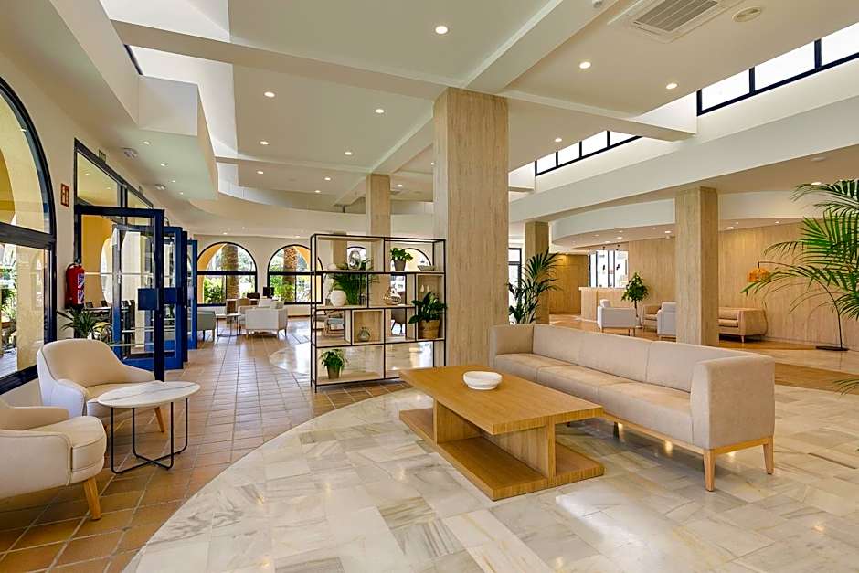 Sol Sancti Petri Aparthotel