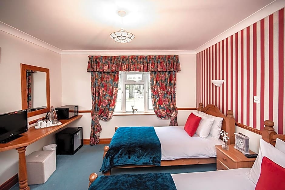 Trivelles Waterhall Country Gatwick Hotel & airport parking