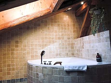 Double Room - Attic 15