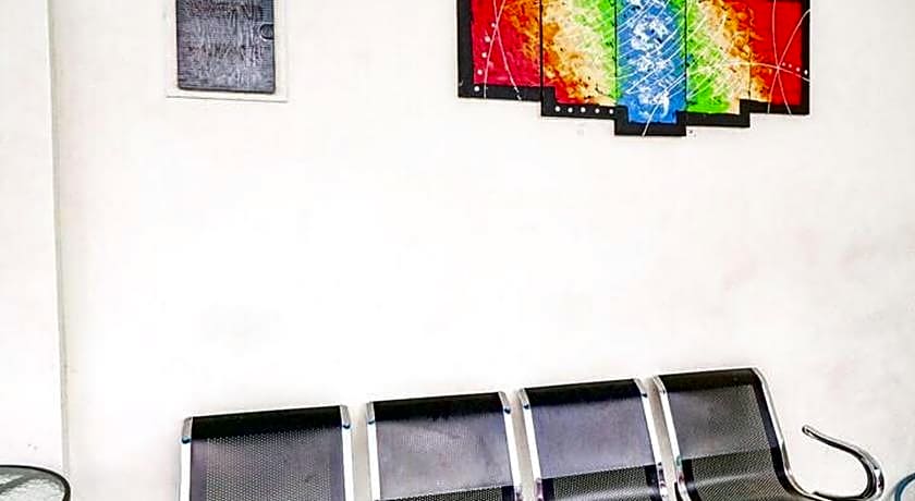 RedDoorz @ Mayjen Sungkono Surabaya