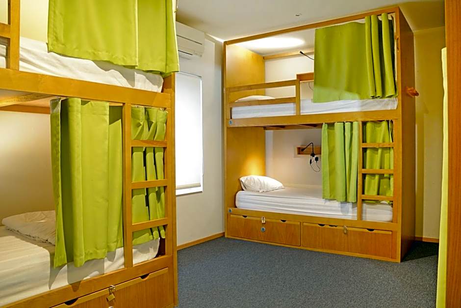 Peach Hostel & Suites