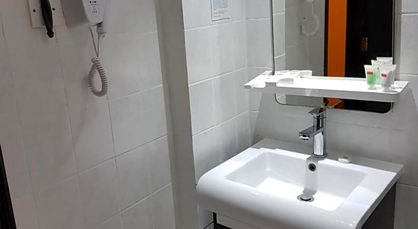 Al Jawhara Metro Hotel