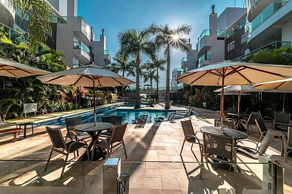 Boulevard 221D - Excelente apartamento em condomínio de luxo no centro de Bombinhas - Piscina - Jacuzzi - Academia - Portaria 24h - (Consultar serviços de roupa de cama e banho)