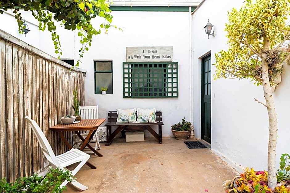 Melkboomsdrift Guest House & Conference Centre