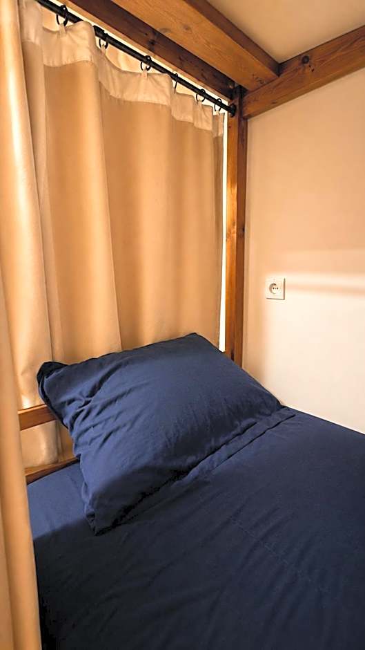 Thayri Hostel - Sea View