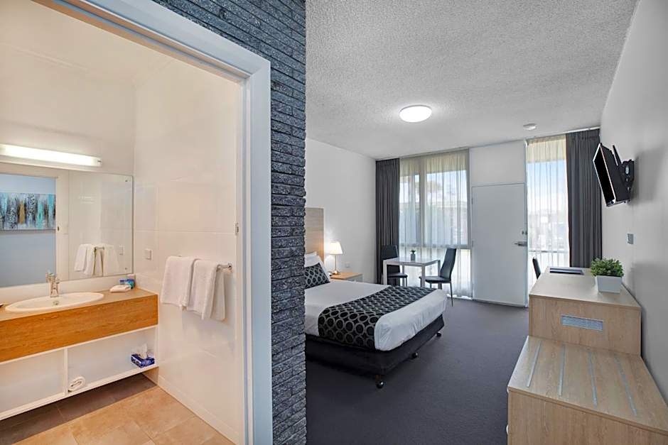 Adelaide Road Motor Lodge