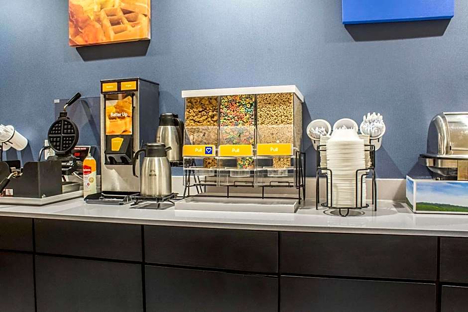 Econo Lodge Ankeny- Des Moines