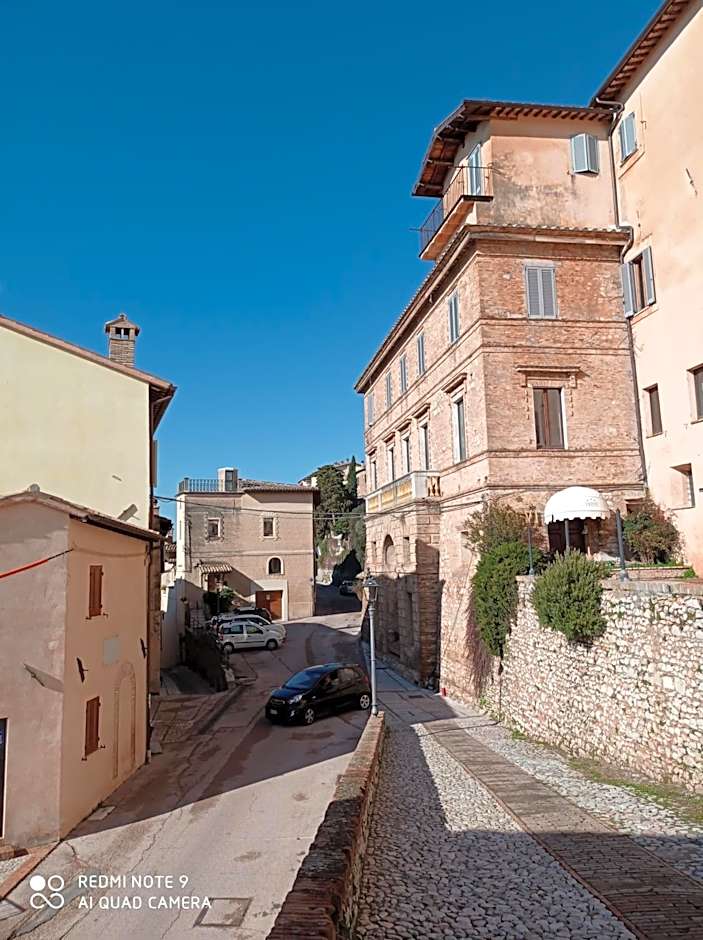 HOTEL TREVI Palazzo Natalini