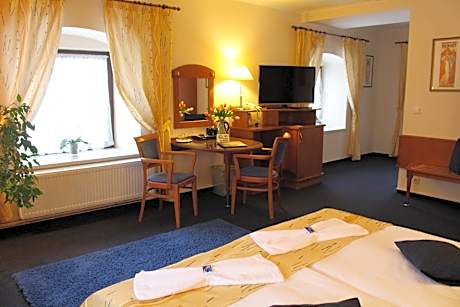 King Room with Whirlpool