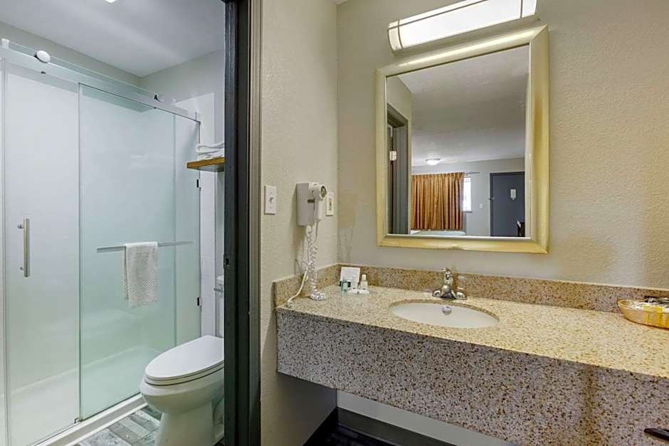 Quality Inn Columbus-East