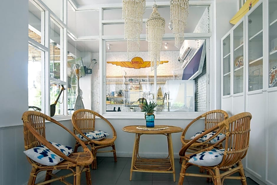 Chill House at Naiyang