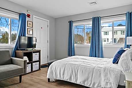 Washington Park Motel Deluxe Suite