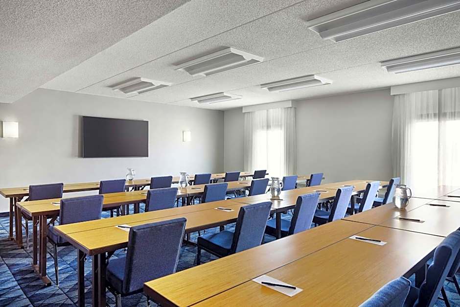 Courtyard by Marriott St. Louis Creve Coeur
